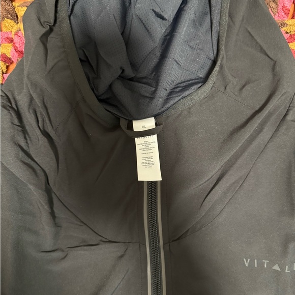 vitality prime windbreaker in midnight - Picture 4 of 11
